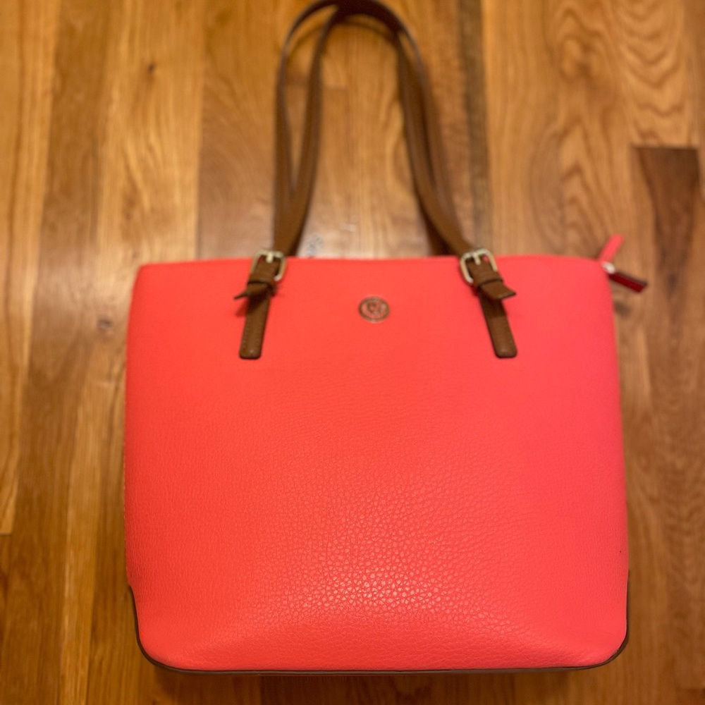 Anne Klein coral tote bag 🌞